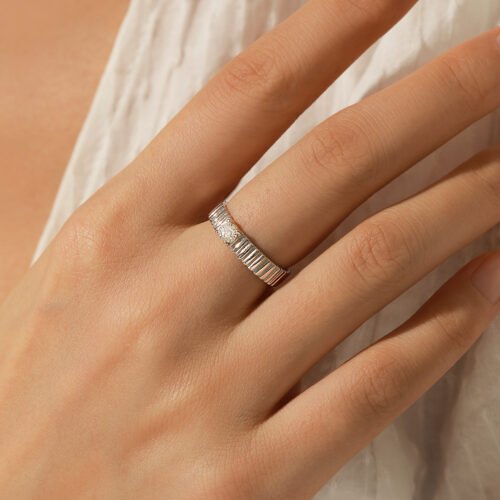 Personality Moissanite Vintage Ring