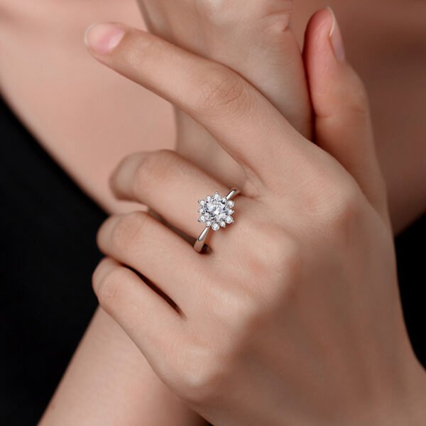 Sunflower Moissanite Ring For Women